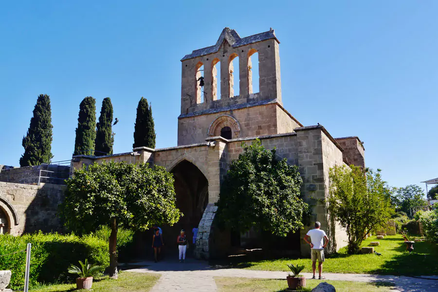 Bellapais (Beylerbeyi) Köyü 