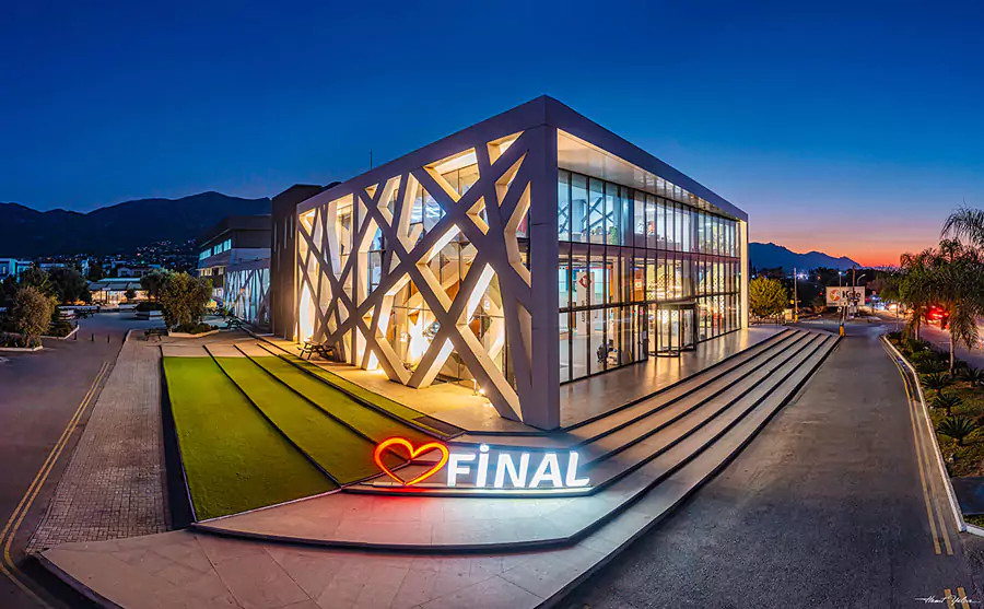 ​​Uluslararası Final Üniversitesi (UFÜ)